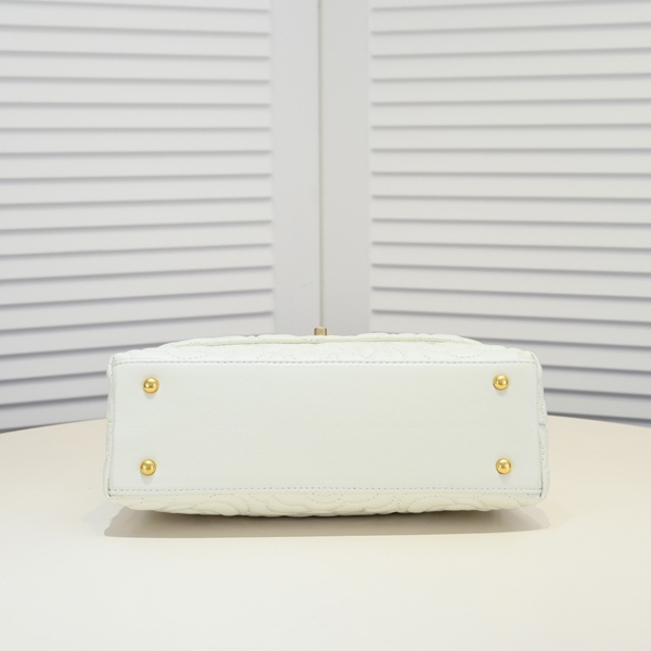 シャネルバッグ内部構造